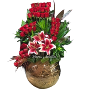 Pecera Con 50 Rosas y Lirios