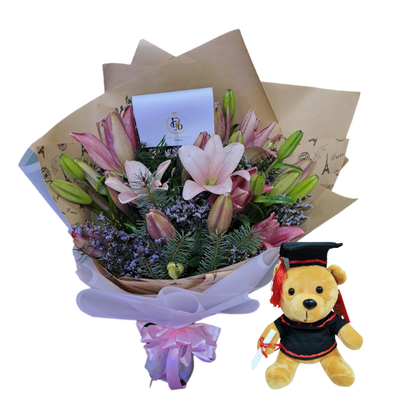 Ramo de liliums y osito de graduación