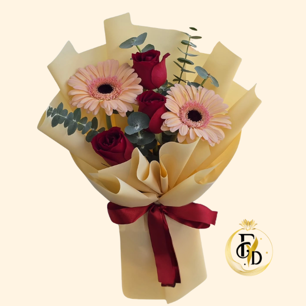 Delicado Ramo Con Rosas y Gerberas