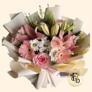 Ramo con Mix de Flores Rosadas